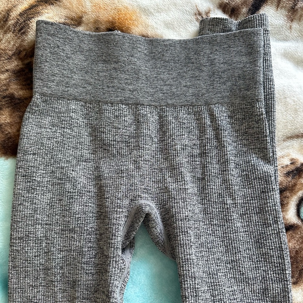 Colsie Ribbed Leggings - Picture 3 of 4